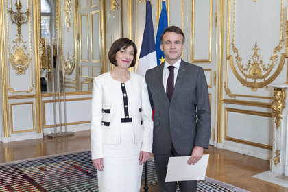 Ce vendredi 13 décembre 2024, Son Excellence Madame Radka Balabanova-Ruleva, Ambassadeur extraordinaire et plénipotentiaire de la République de Bulgarie en France, a remis ses lettres de créance à M. Emmanuel Macron, Président de la République française, au cours d’une cérémonie officielle au Palais de l’Elysée